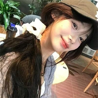 闺蜜的危险游戏 封面